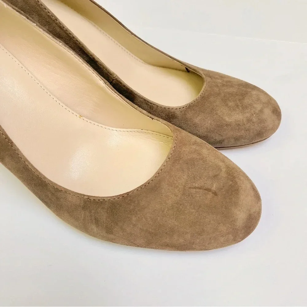Marc Fisher Isabelle Suede Leather Block Heel Pump Shoes in Tan  Size 9.5 - Picture 5 of 5